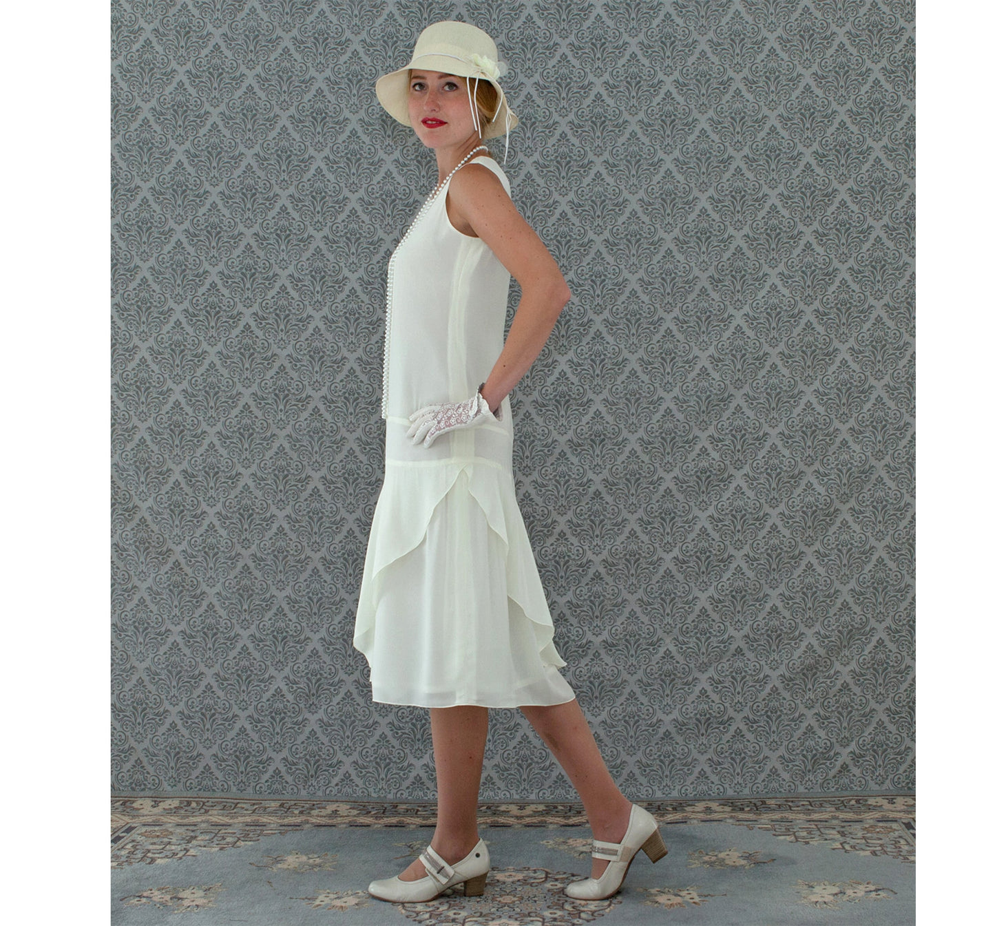 Cream chiffon flapper dress with a ruffled skirt. The 1920s dress  can be worn as Great Gatsby dress, Charleston dress or a 20s high tea dress.