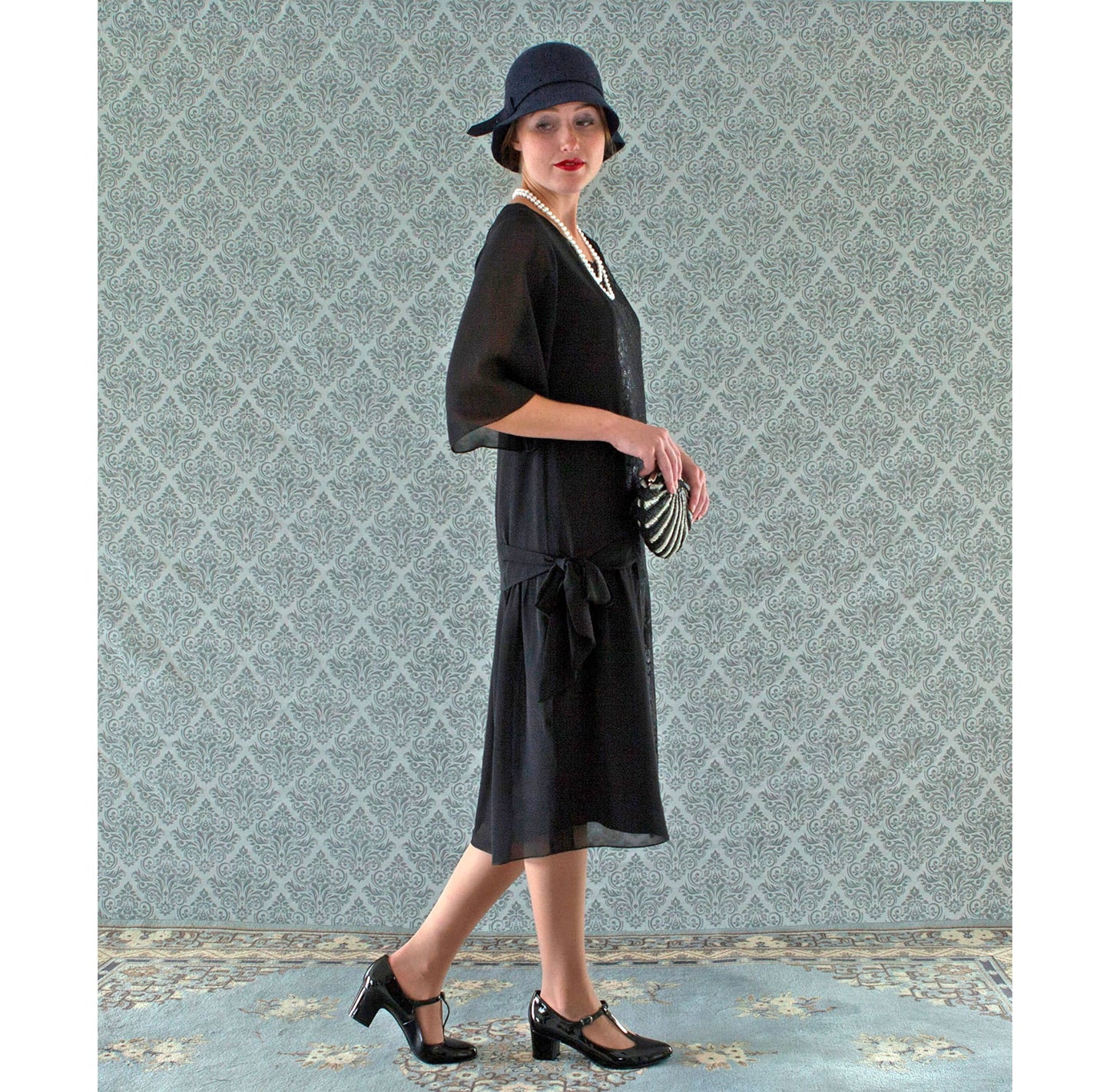 Art Deco dress of black chiffon and black lace. The 1920s fashion evening dress can be worn as Great Gatsby dress, Charleston dress or Downton Abbey dress.