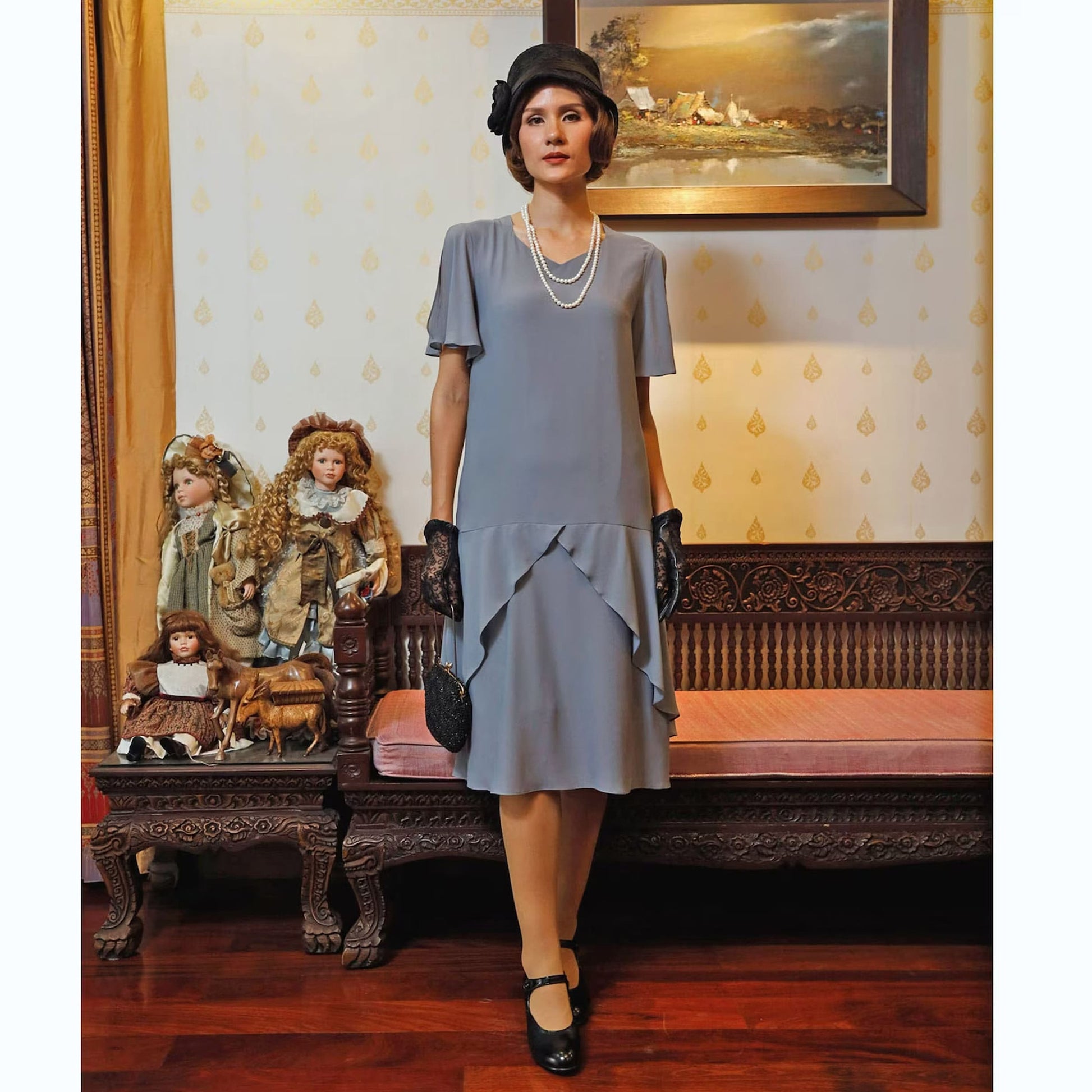 1920s Great Gatsby dress in grey with sweetheart neckline - a Roaring Twenties dress