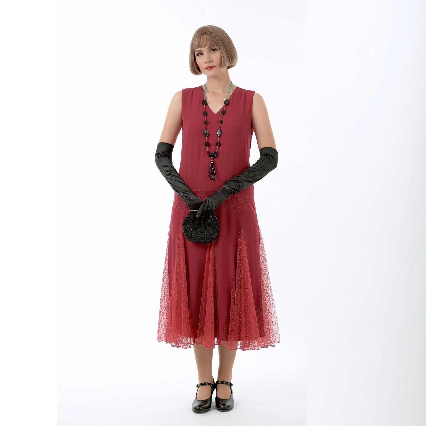 1920s reproduction dress in maroon red chiffon and red tulle lace. The 1920s dress can be worn as Great Gatsby dress or formal 1920s evening dress.