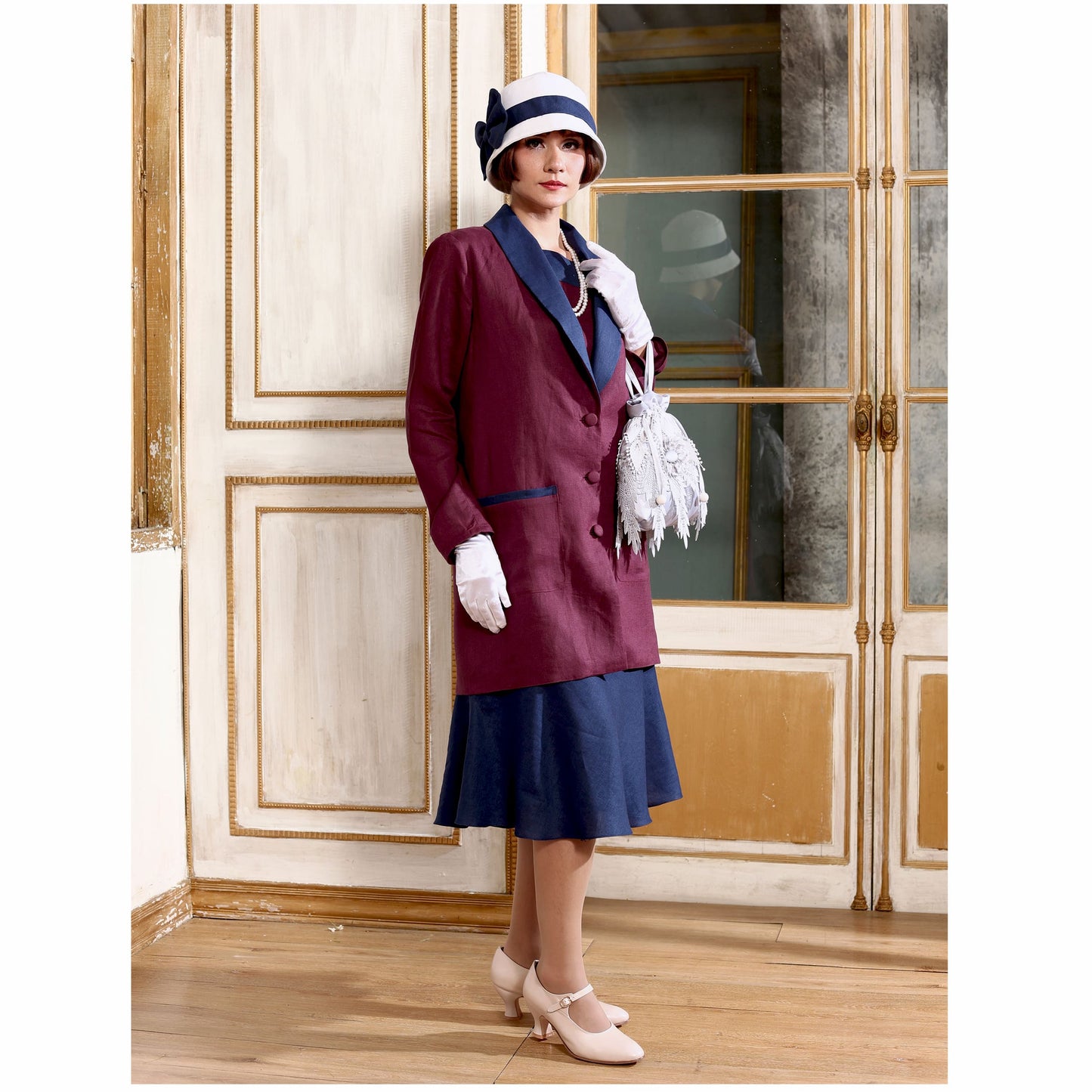 1920s jacket made of burgundy and dark blue linen, possibly in combination with a matching 1920s dress. 1920s coat, Great Gatsby jacket.
