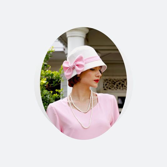 Great Gatsby cloche hat made of off-white cotton and pink chiffon - a vintage-inspired Roaring Twenties hat