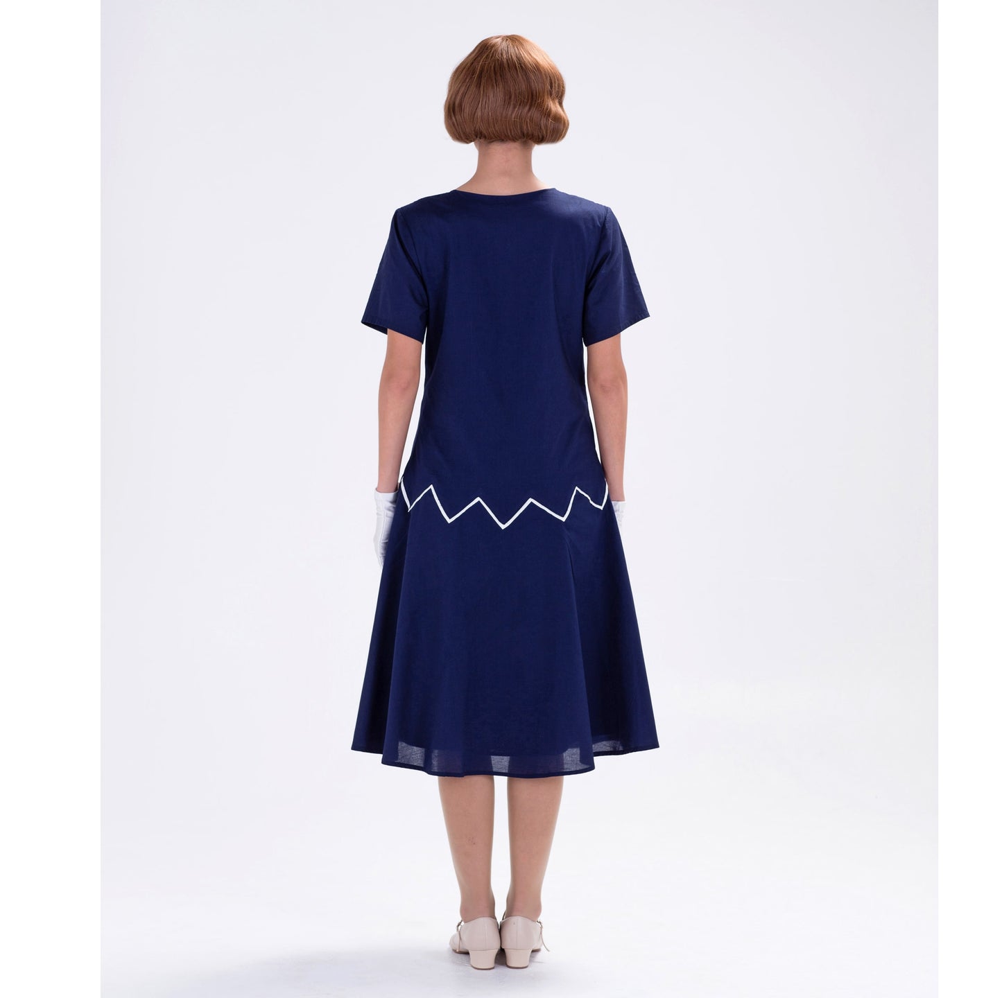1920s reproduction day dress in navy blue and white