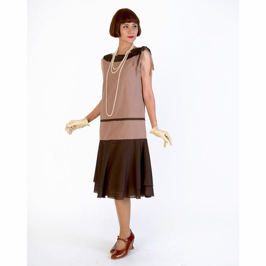 2-piece 1920s outfit made of 2-toned brown cotton. The 1920s fashion ensemble can be worn as Great Gatsby outfit or Downton Abbey attire.