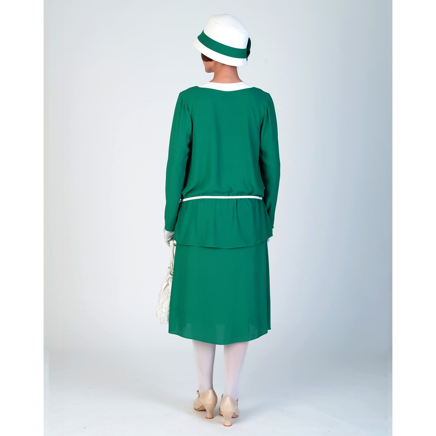 2-piece 1920s ensemble in green with off-white details
