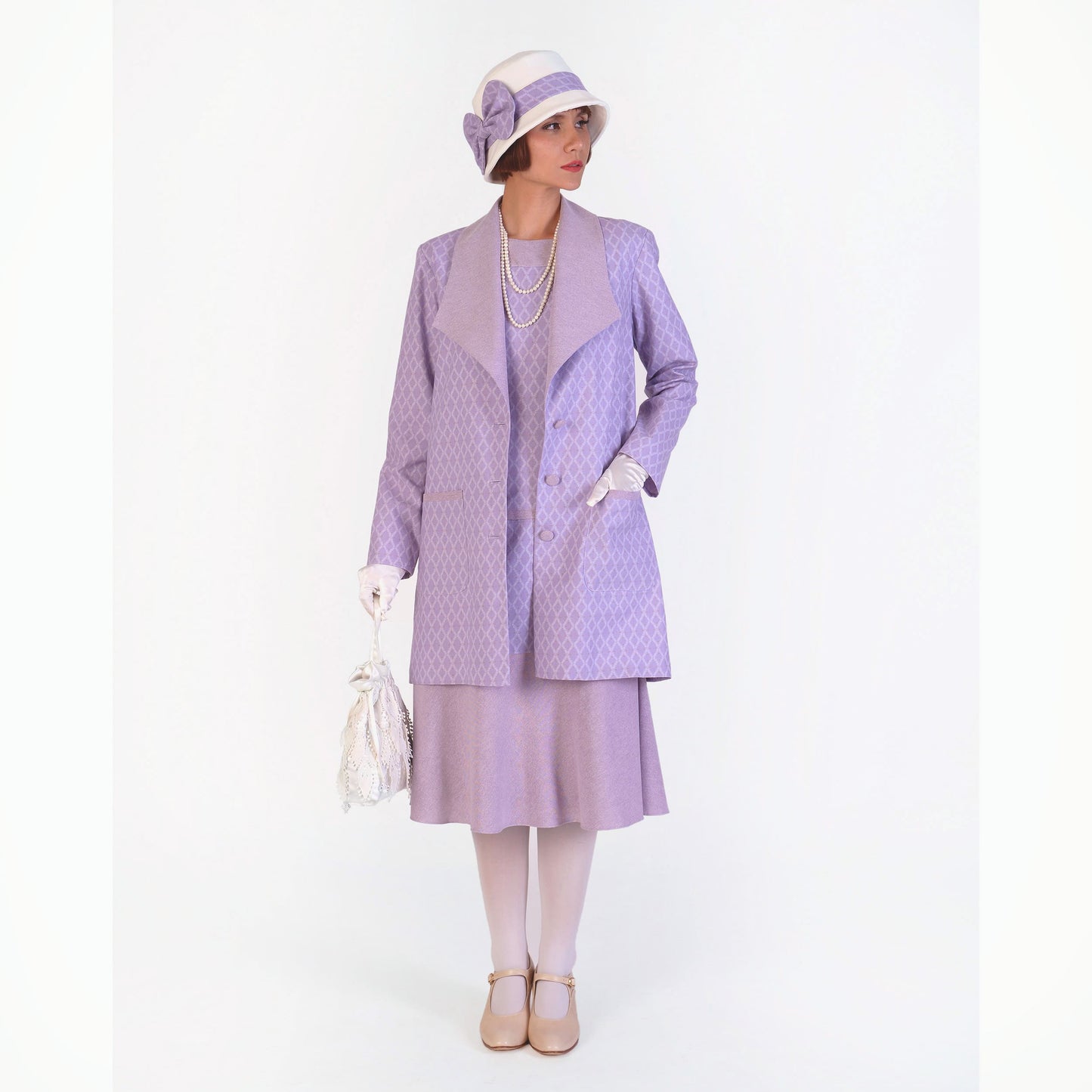 1920s cloche hat in lavender and off white cotton
