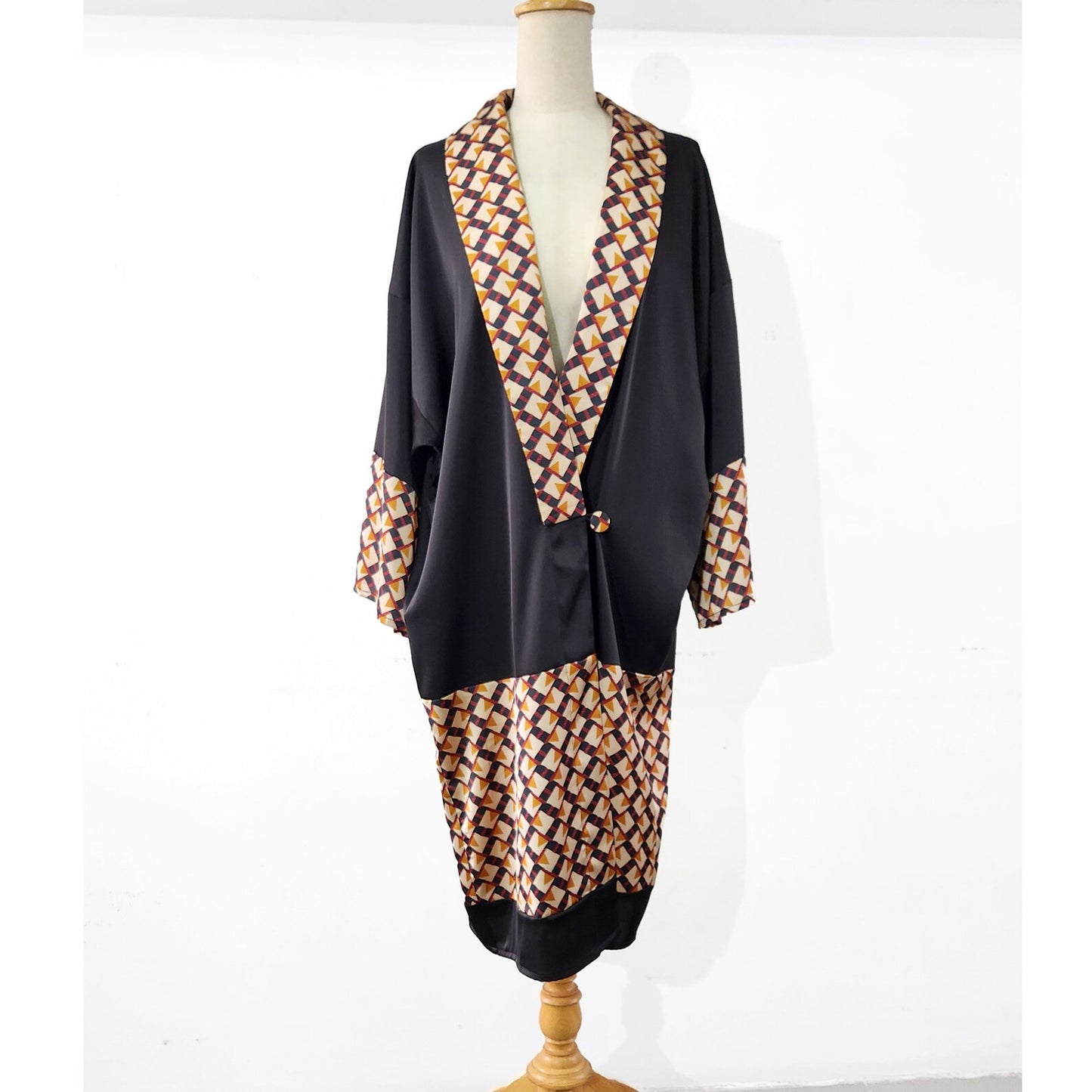 Black 1920s fashion inspired satin kimono robe with brown print