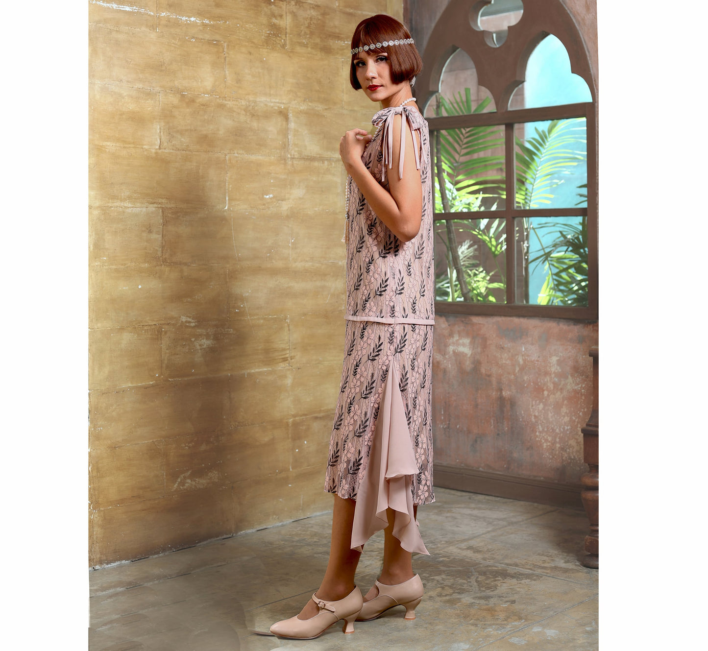 1920s Great Gatsby party dress in pink and black lace