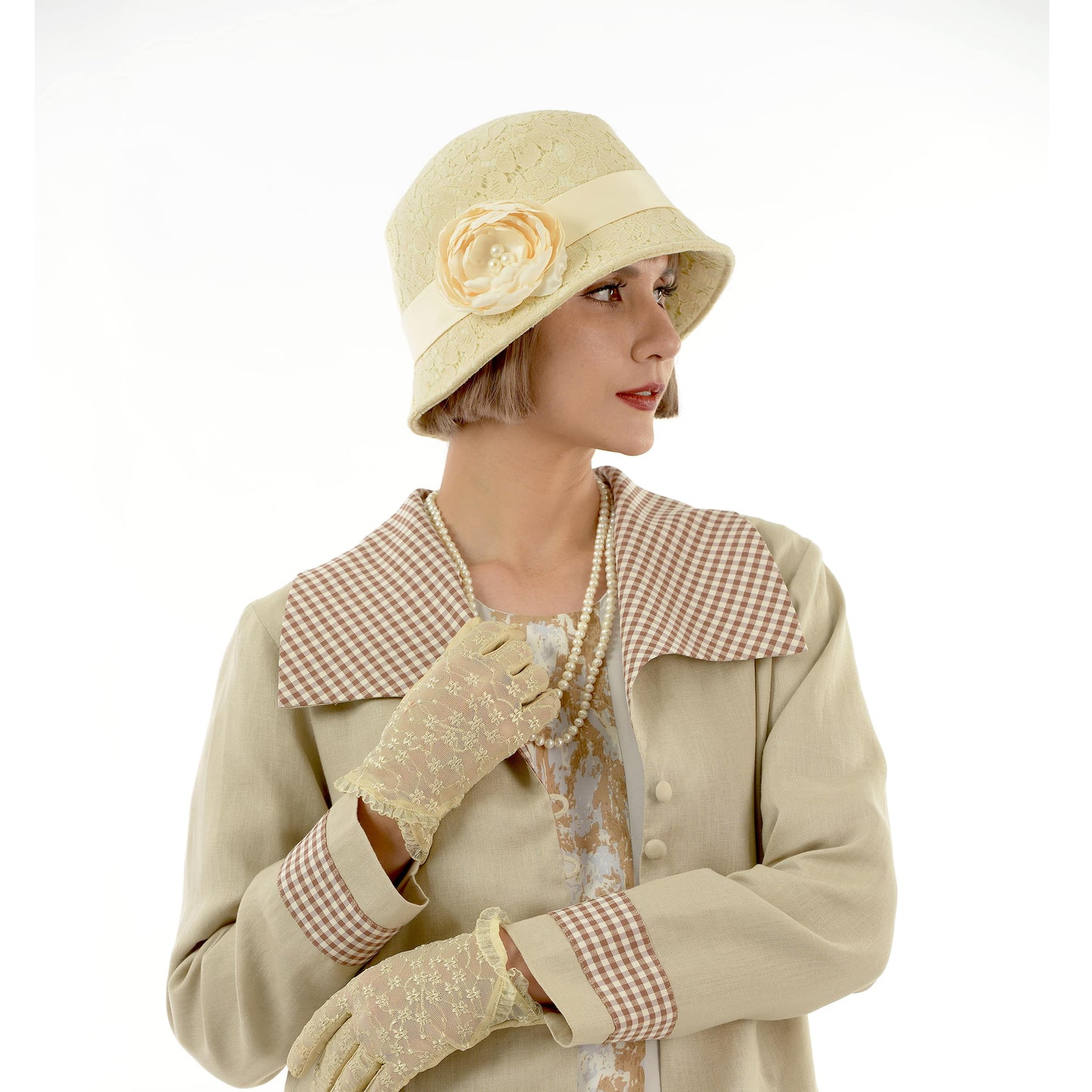 Cream colored cotton 1920s cloche hat with cream lace