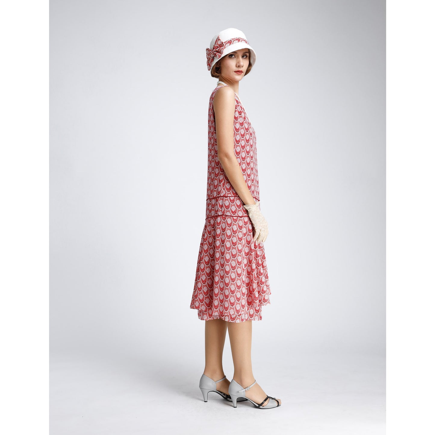 Gatsby day dress made of printed red chiffon with a ruffled skirt detail