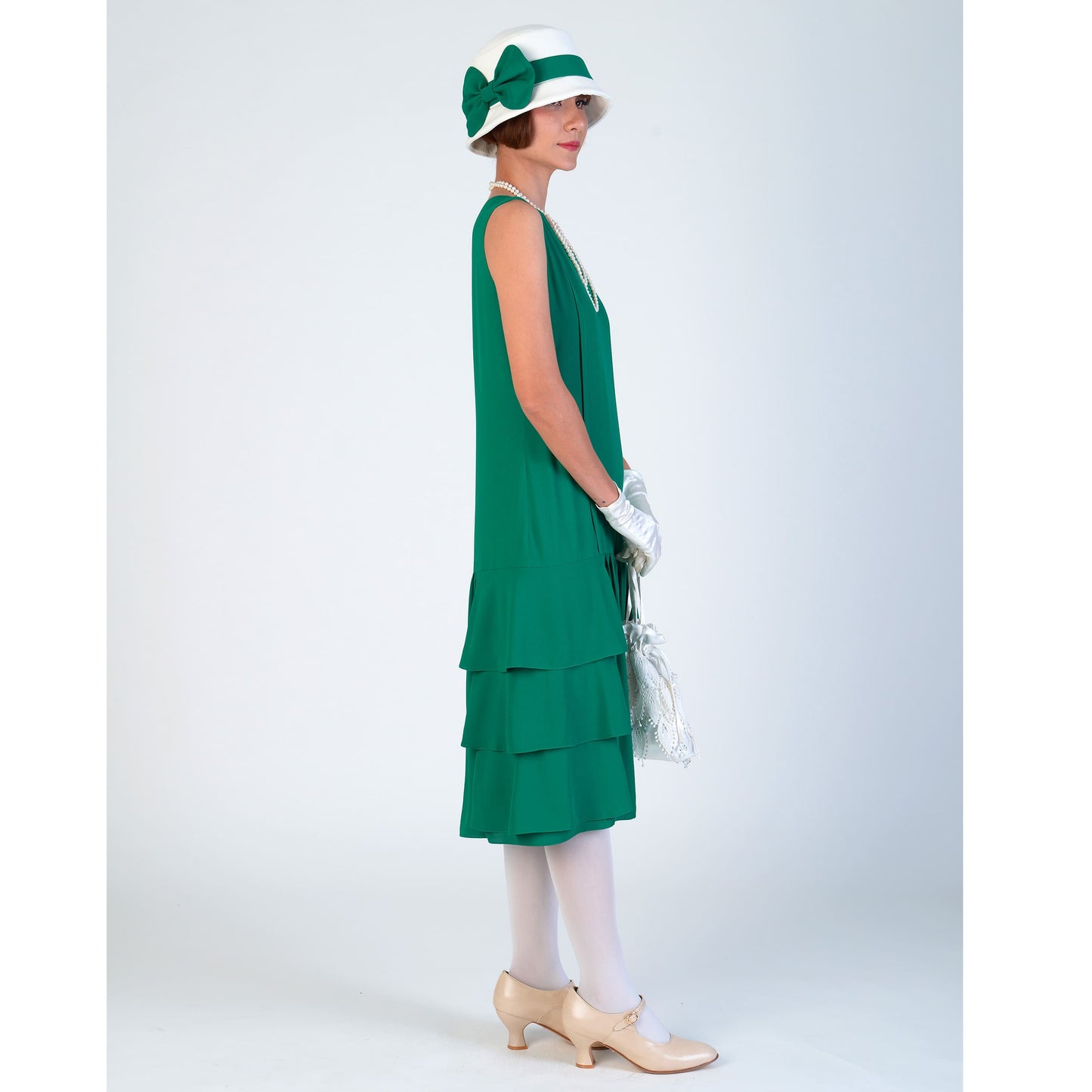 Green chiffon Great Gatsby dress with tiered skirt. The roaring 20s robe can be worn as a 1920s high tea dress, flapper dress or robe années 20