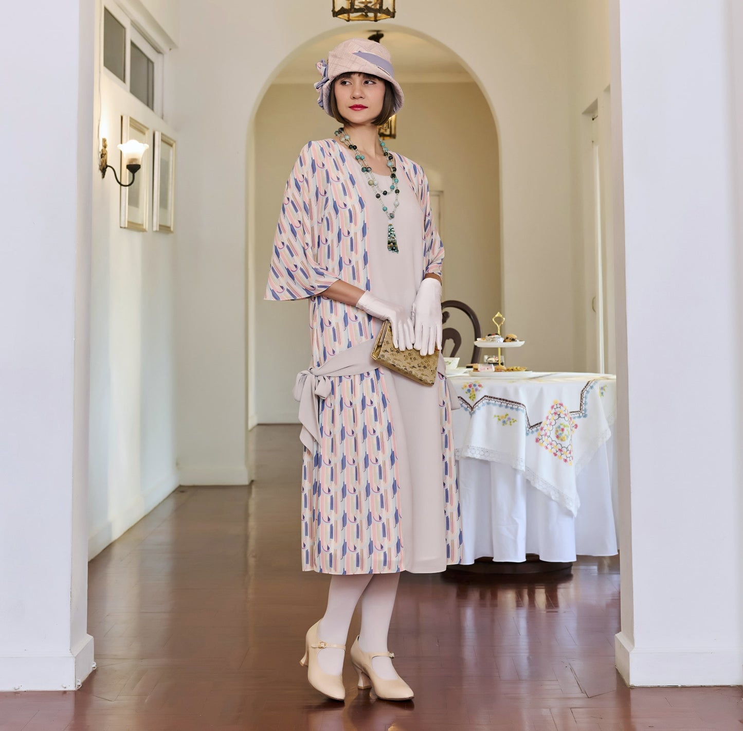 Misty rose 1920s cloche hat for afternoon summer tea party
