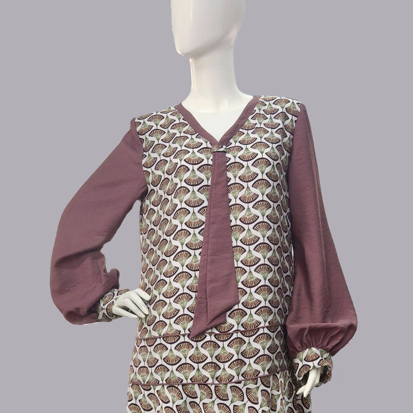 CLEARANCE: 1920s Dress in Brown Deco Fan Print and Dark Taupe Contrast details