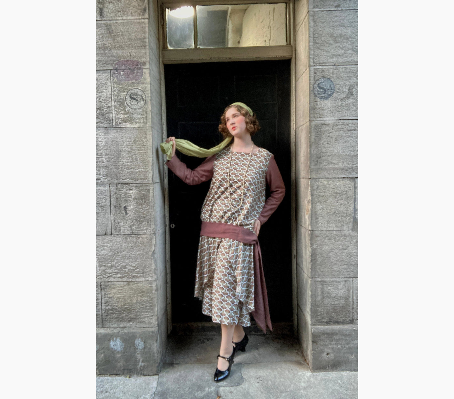 Two-Piece 1920s Dress in Fan Deco Brown Print with Dark Mauve Contrasts - an Art Deco dress