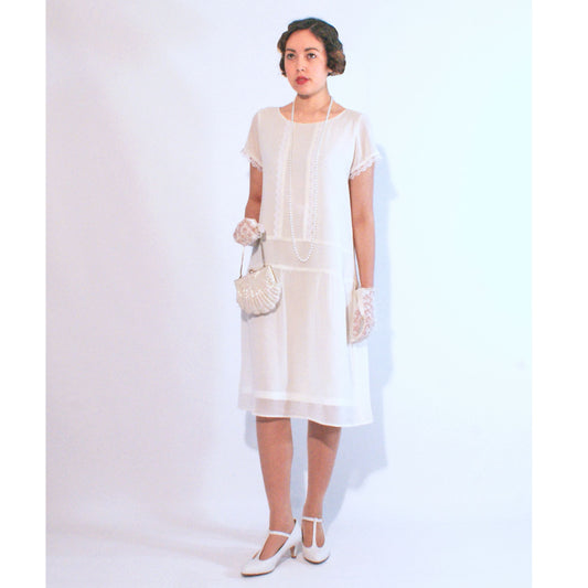 1920s day dress in off-white with short sleeves - a vintage-inspired Roaring Twenties dress