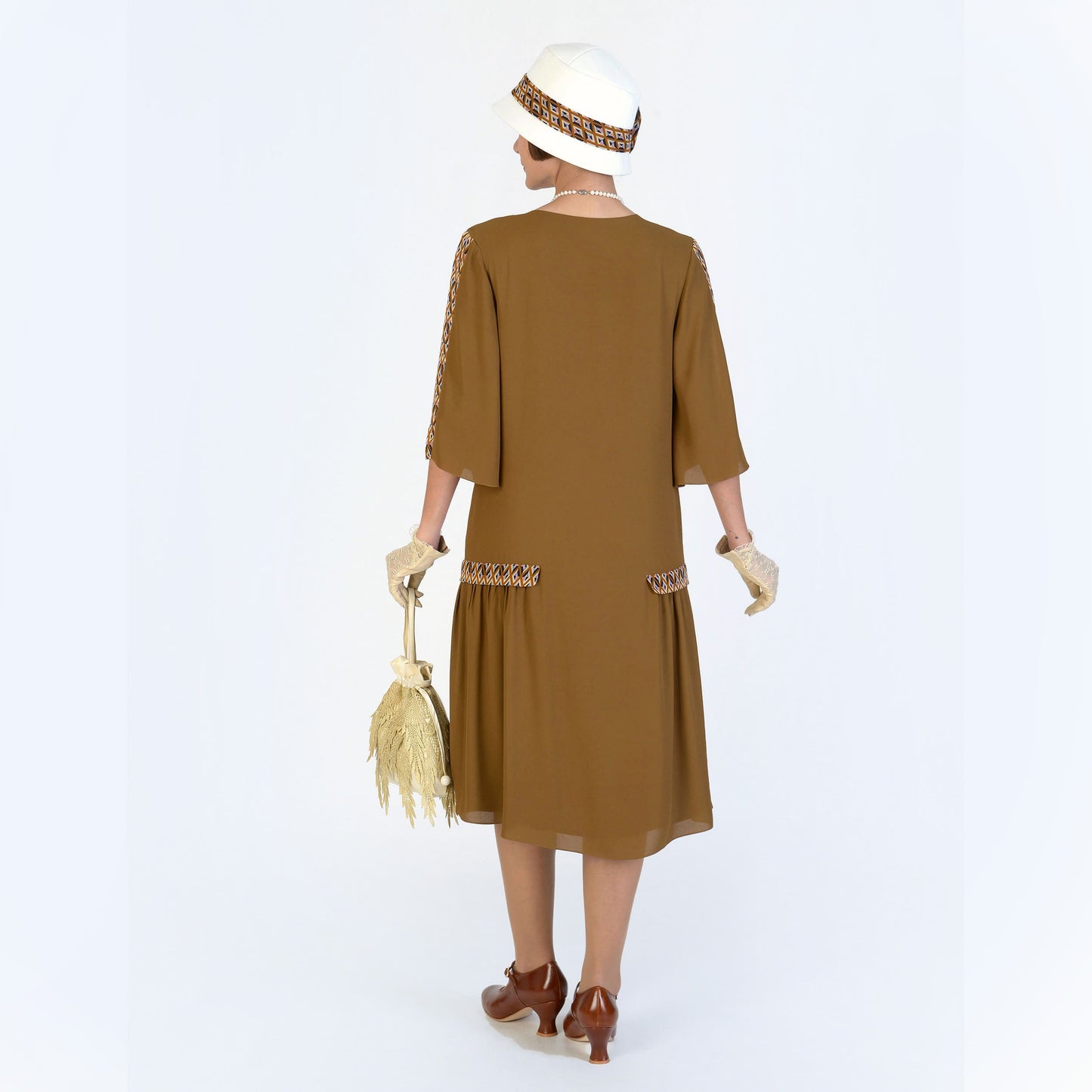 1920s-inspired brown Gatsby dress with elbow sleeves