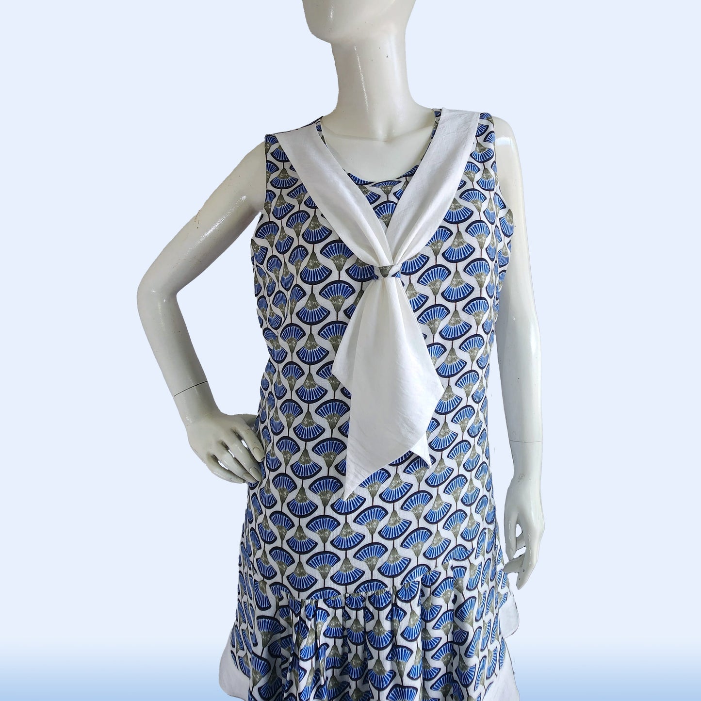 CLEARANCE: Blue Jazz Age Lawn Party Dress With Dark Blue Contrast Details