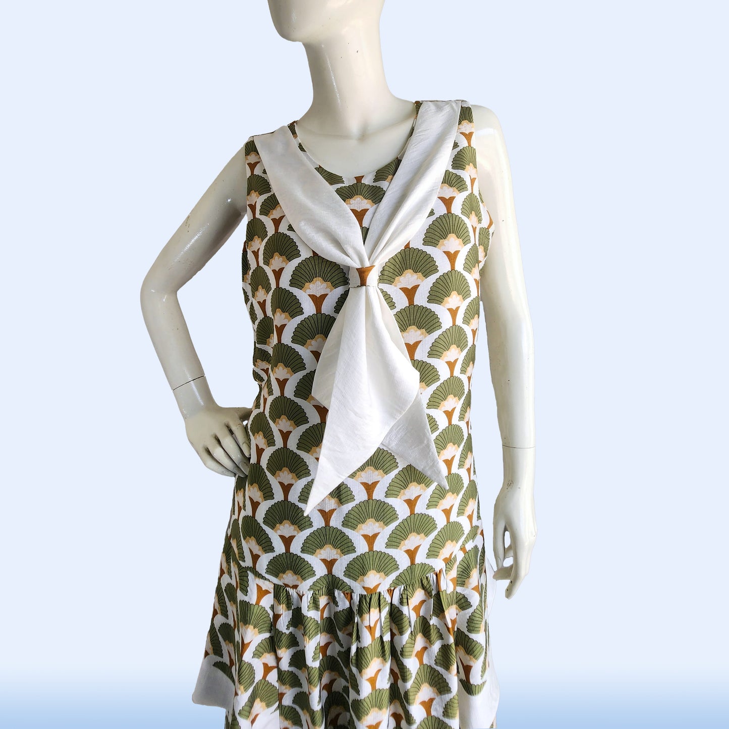 CLEARANCE: Rayon Gatsby dress with tiered skirt in green palm leaves print