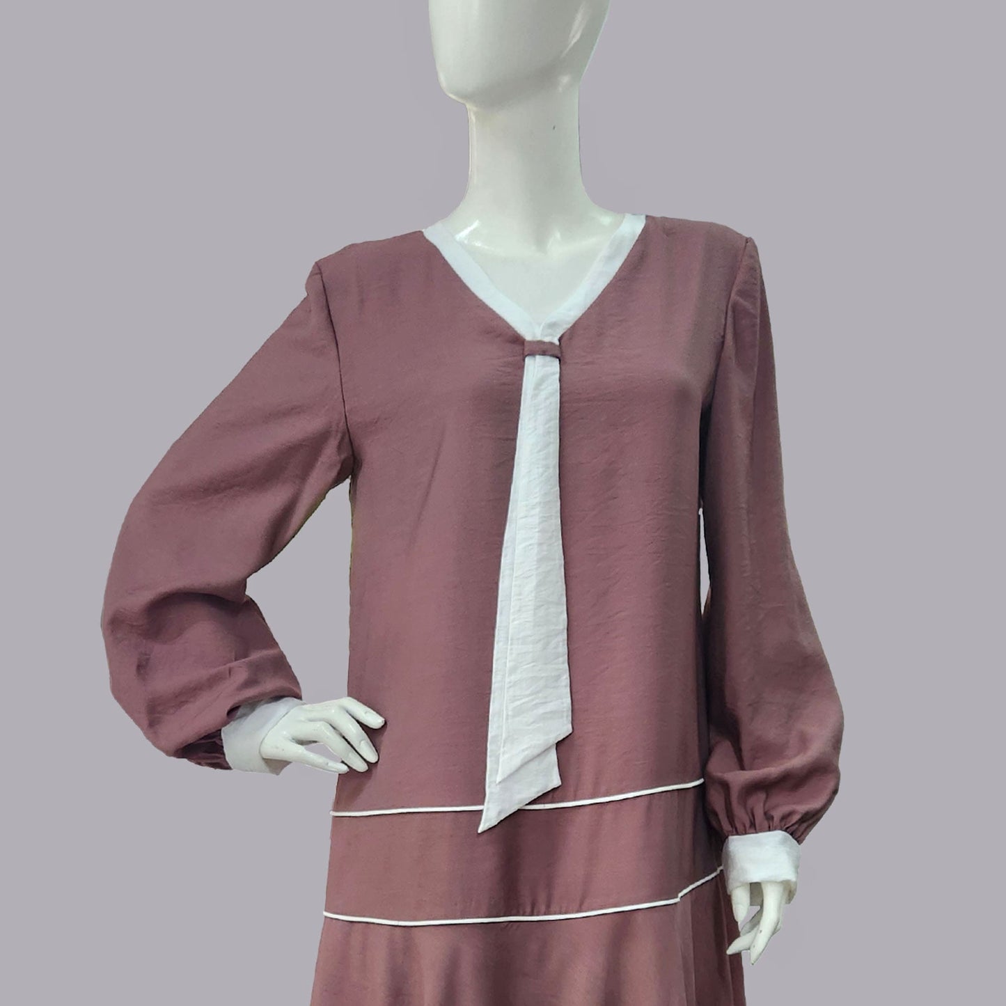 CLEARANCE: Mauve Rayon/Polyester blend 1920s Dress with Neck Tie