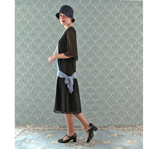 1920s dress made with a combination of black and grey chiffon. Can be worn as a Great Gatsby dress, flapper dress or Jazz Age lawn party dress.