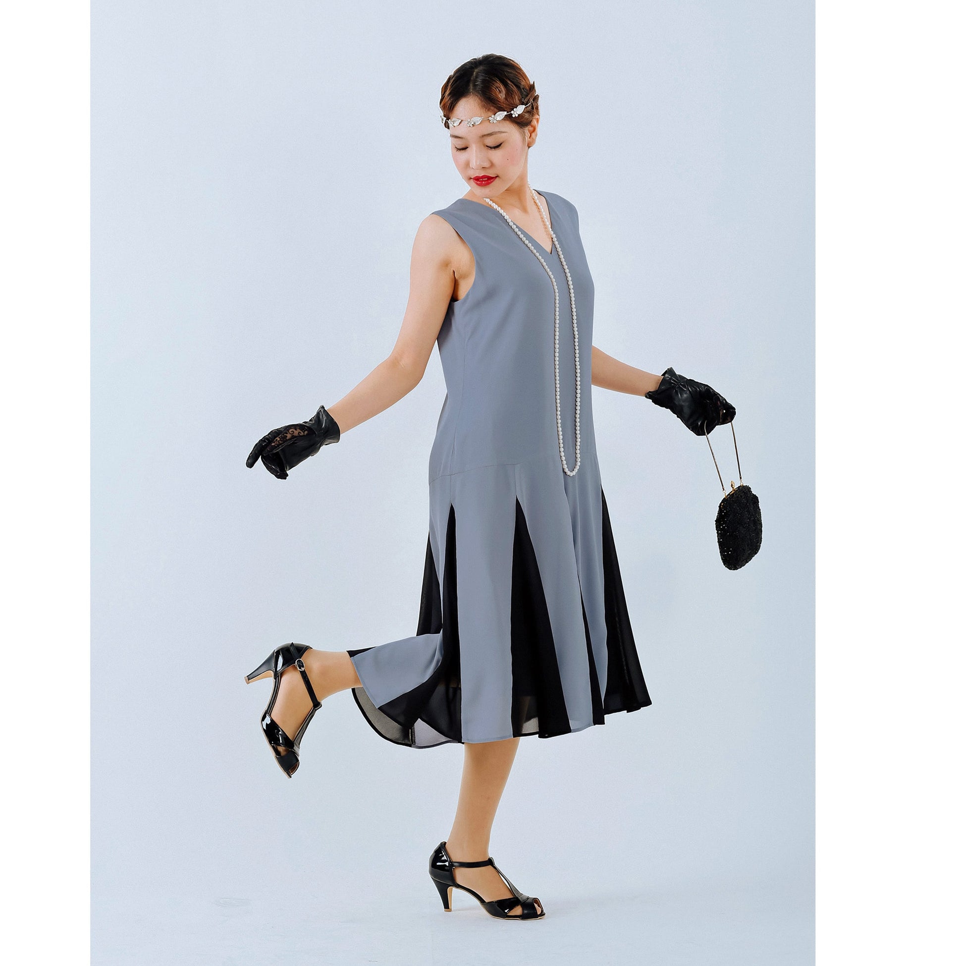 20s flapper dress Grey or Black 1920s Gatsby dress with contrast godets – LaVieDelight