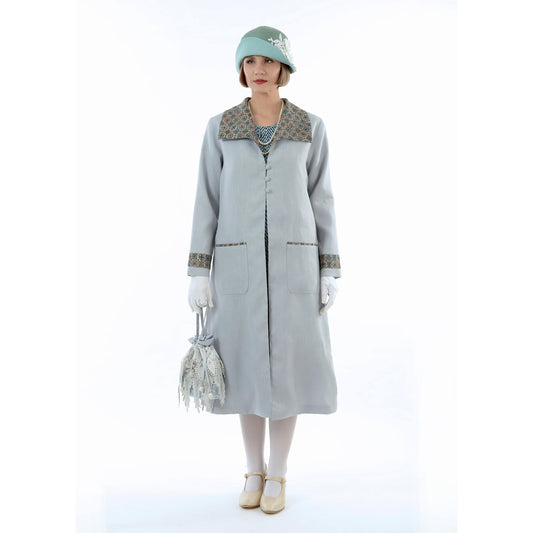 1920s-inspired linen day coat in grey with 3-button closure