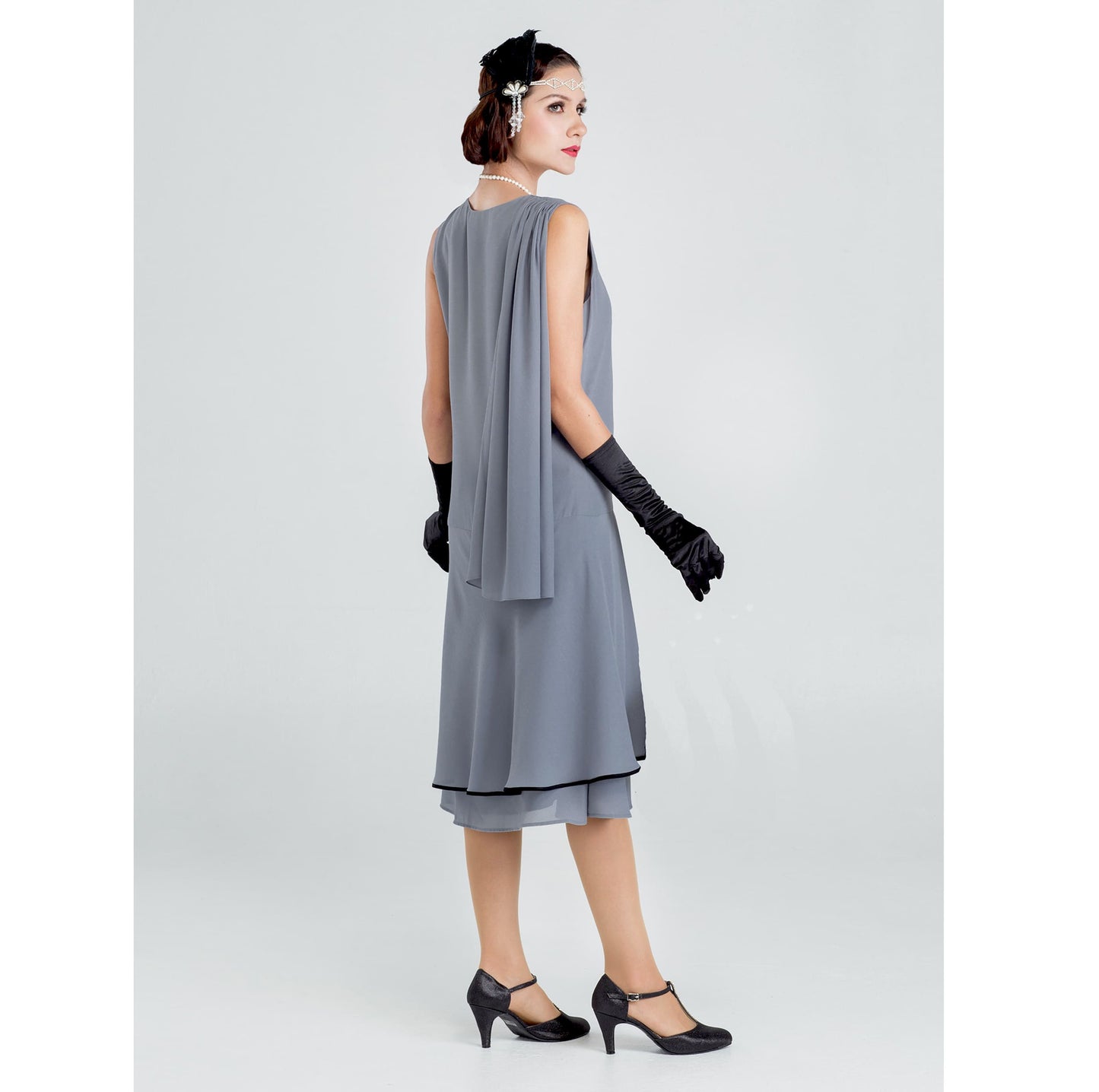 1920s party dress in grey with floral embroidery