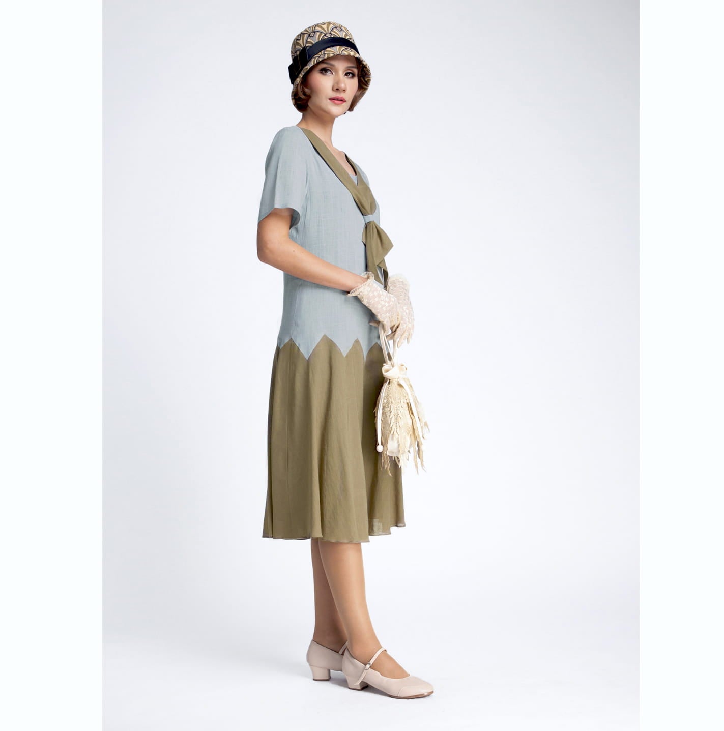 1920s fashion style linen dress in grey/olive green with zigzag detail