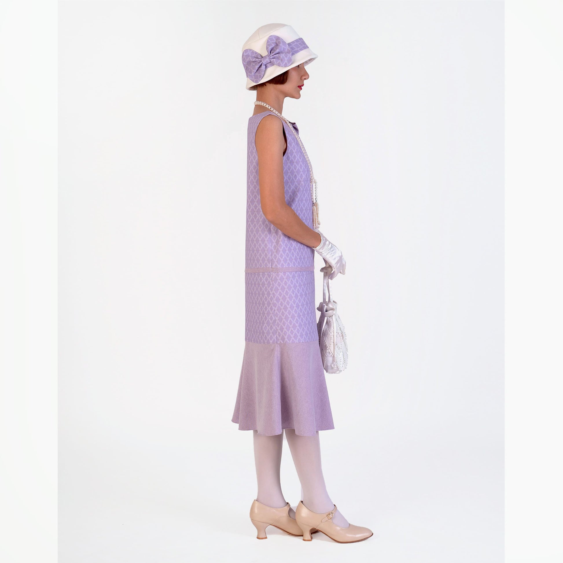 Cotton Gatsby day dress in light purple. The 1920s dress can be worn as a Great Gatsby party dress, flapper dress or Charleston dress.