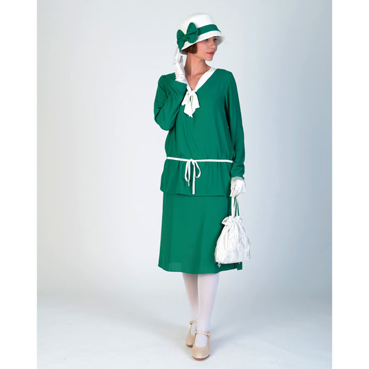 2-piece 1920s ensemble in green with off-white details - a vintage-inspired Roaring Twenties dress