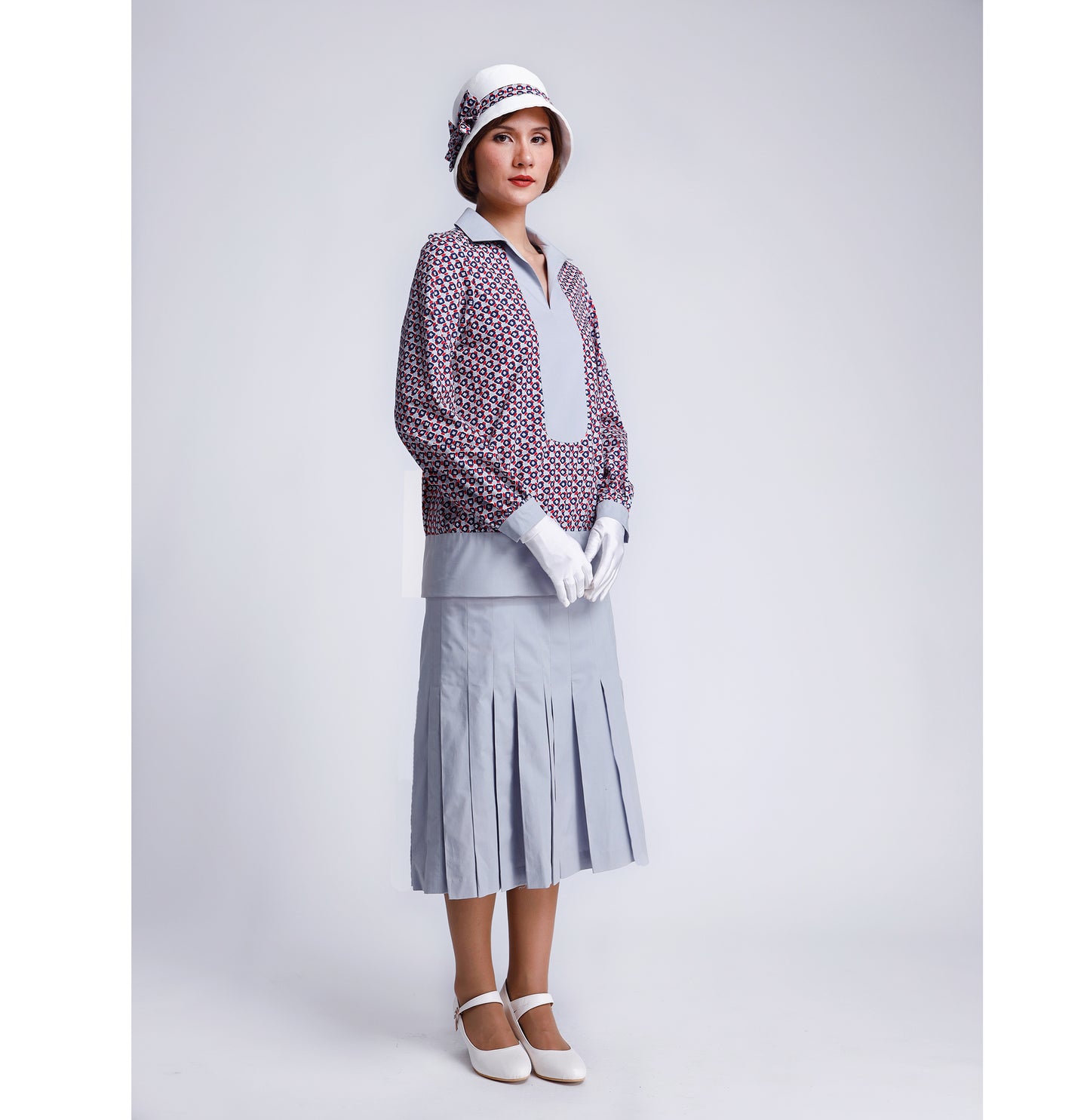 CLEARANCE: 1920s Cotton 2-Piece Gatsby Day Dress in Solid Grey and blue/red/grey print