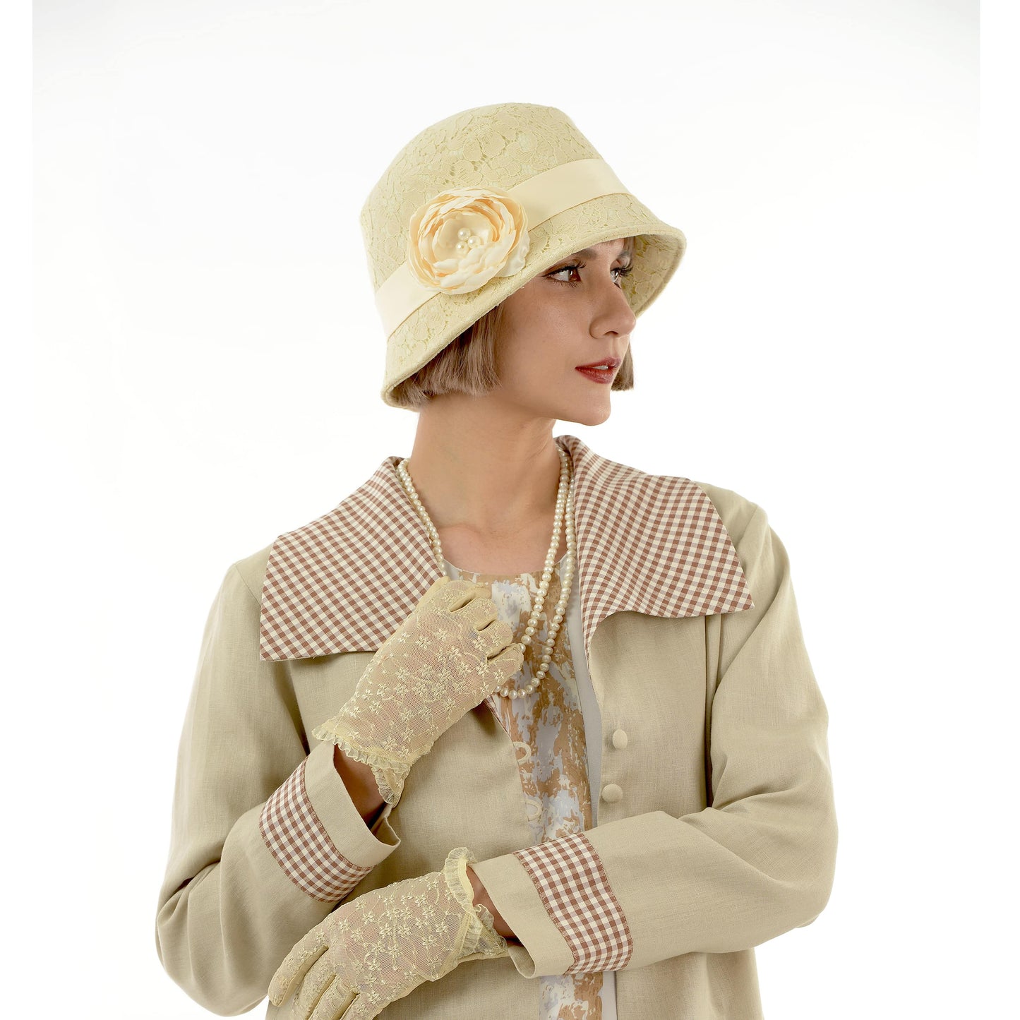 Cream colored cotton 1920s cloche hat with cream lace