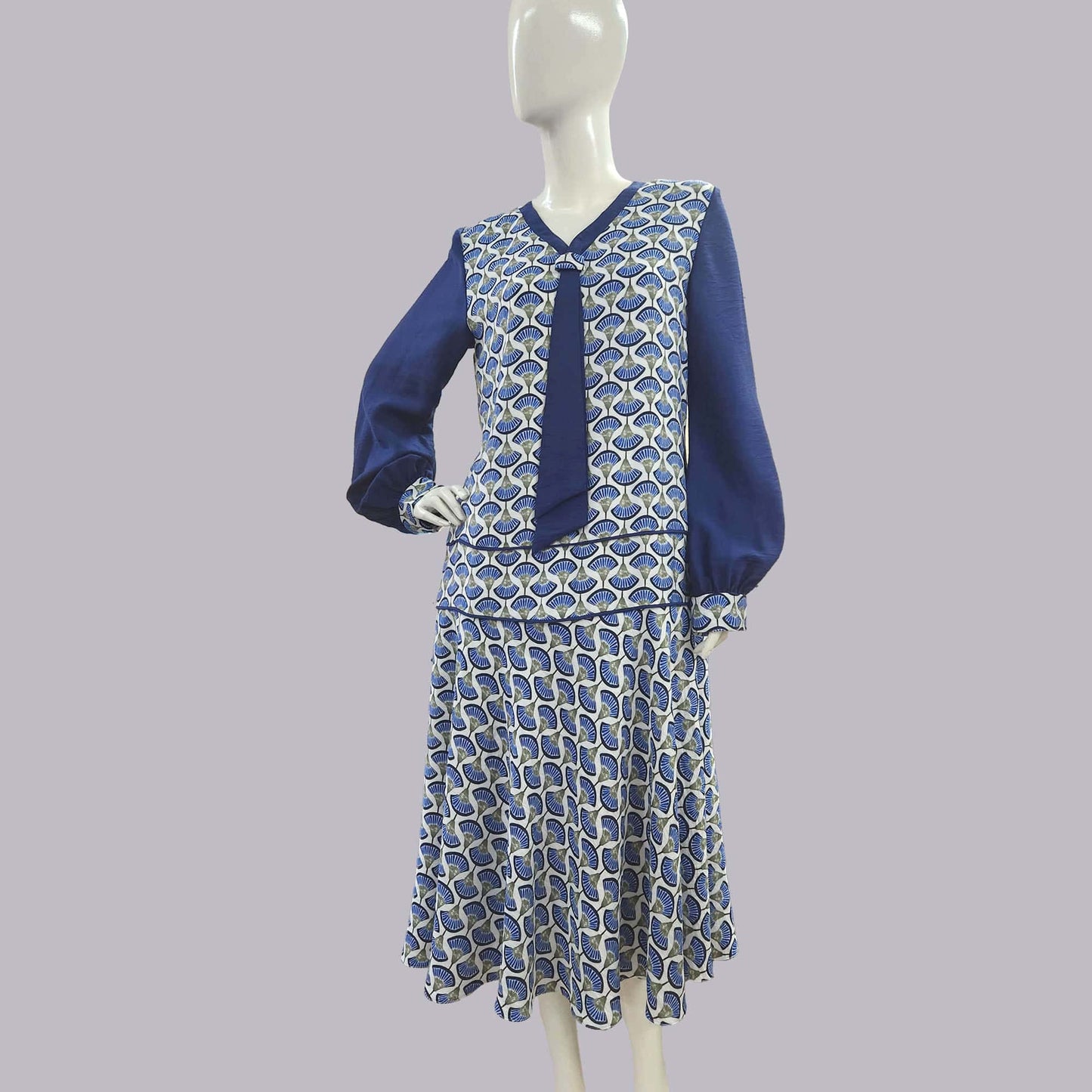 Stunning Blue Fan print 1920s Dress in Art Deco rayon blend design
