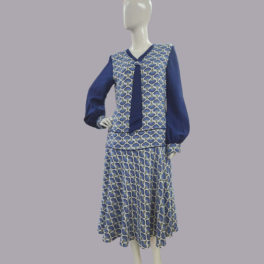 Stunning Blue Fan print 1920s Dress in Art Deco rayon blend design -m a 120s dress