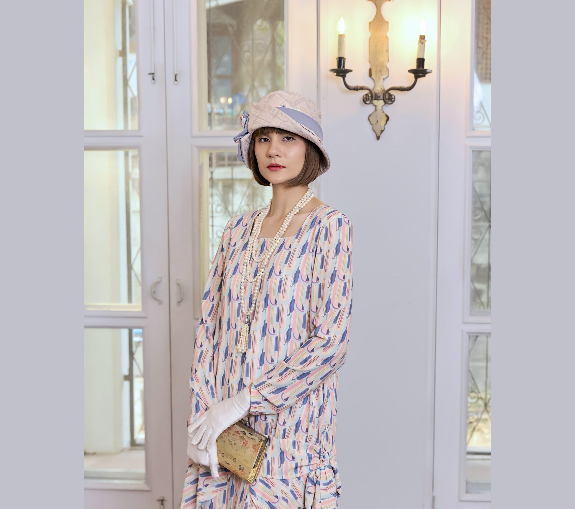 2-piece chiffon 1920s dress with art deco print and long sleeves 2-piece chiffon 1920s dress with art deco print and long sleeves