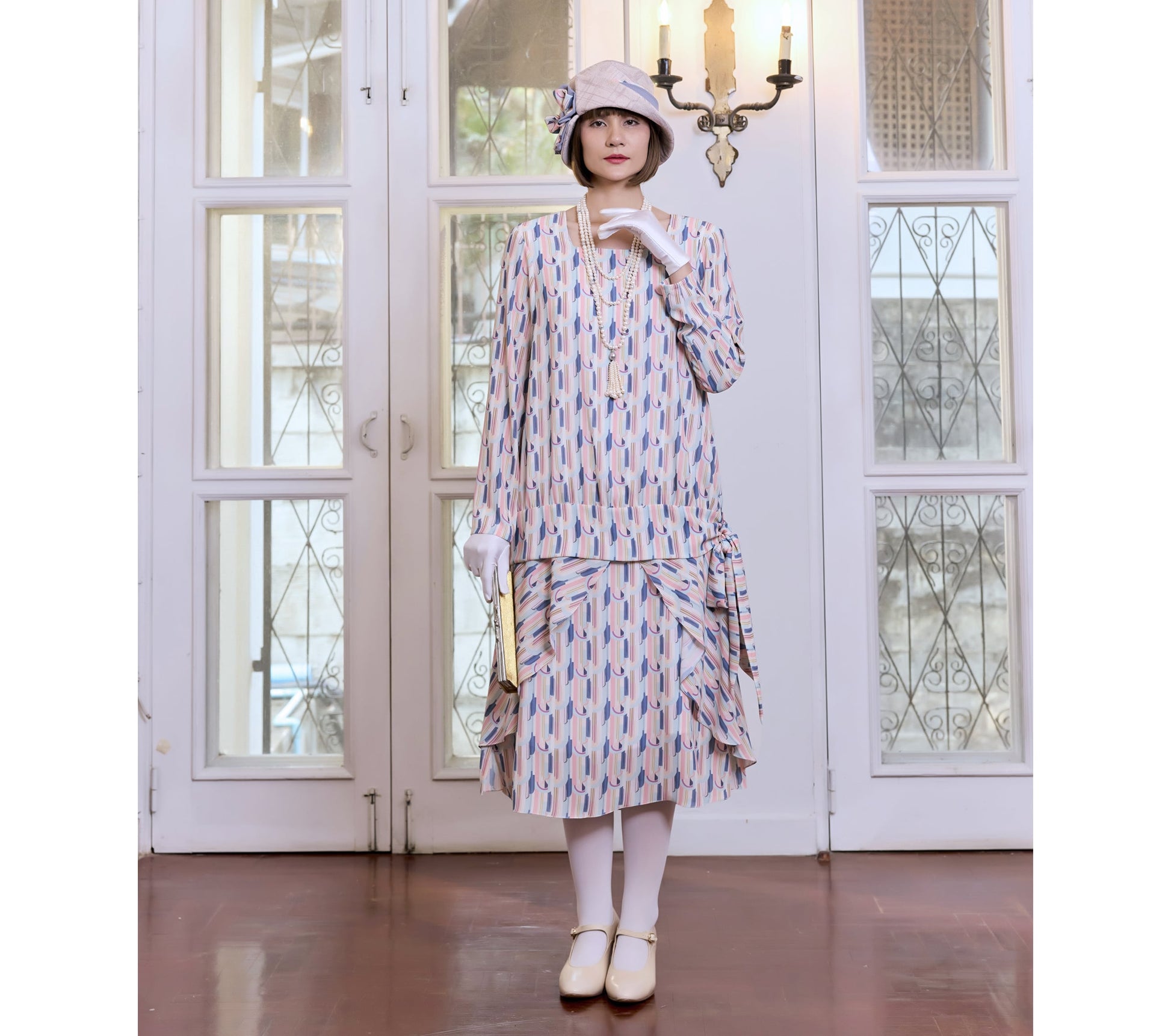 2-piece chiffon 1920s dress with art deco print and long sleeves 2-piece chiffon 1920s dress with art deco print and long sleeves