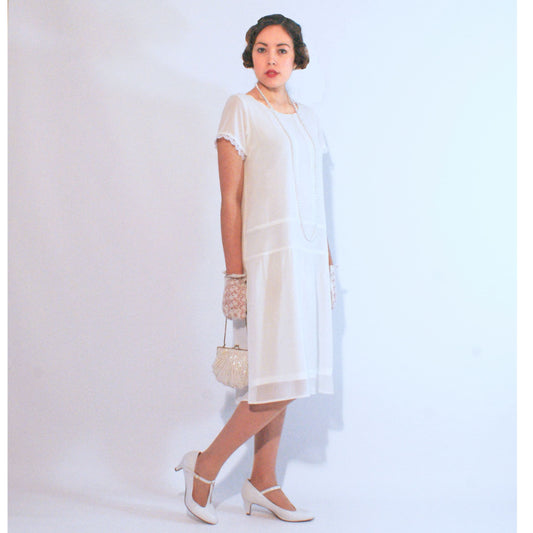 Flapper dress made of off-white crepe georgette fabric and lace, that can be worn as a Gatsby day dress or Downton Abbey dress.