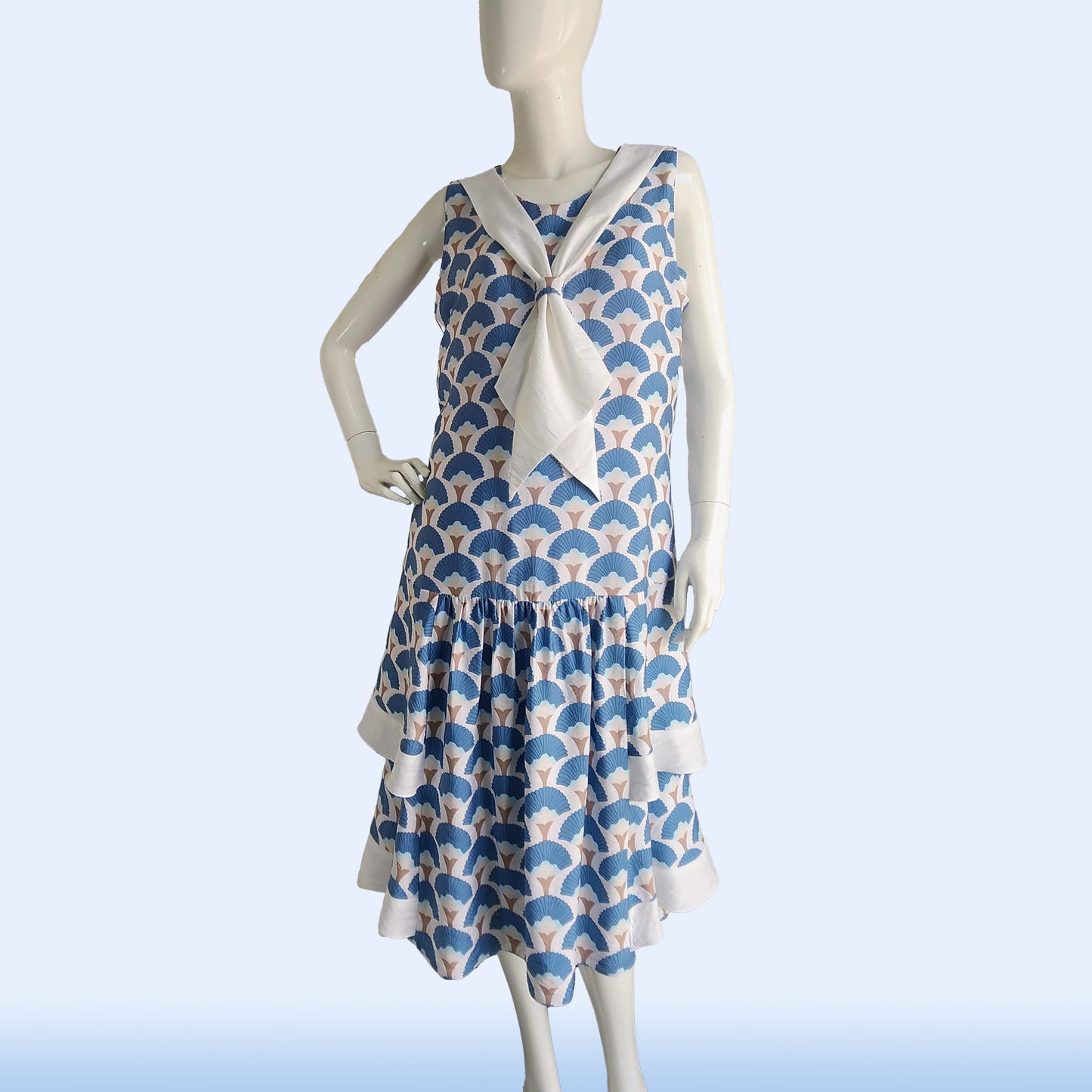 Rayon Gatsby dress with tiered skirt in blue palm leaves print