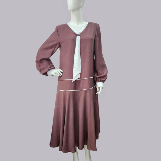 Mauve Rayon/Polyester blend 1920s Dress with Neck Tie