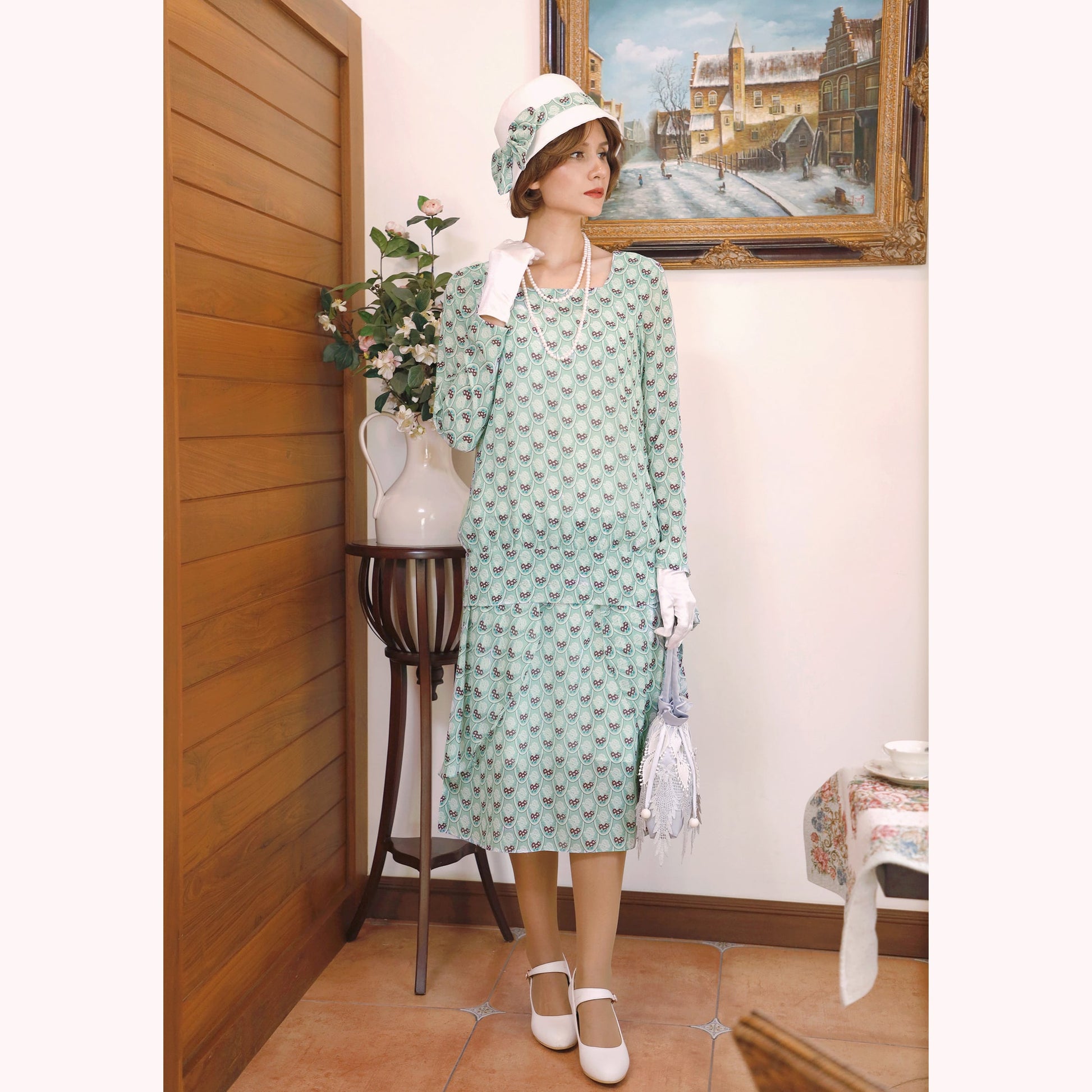 1920s 2-piece high tea dress in printed green chiffon 1920s 2-piece high tea dress in printed green chiffon