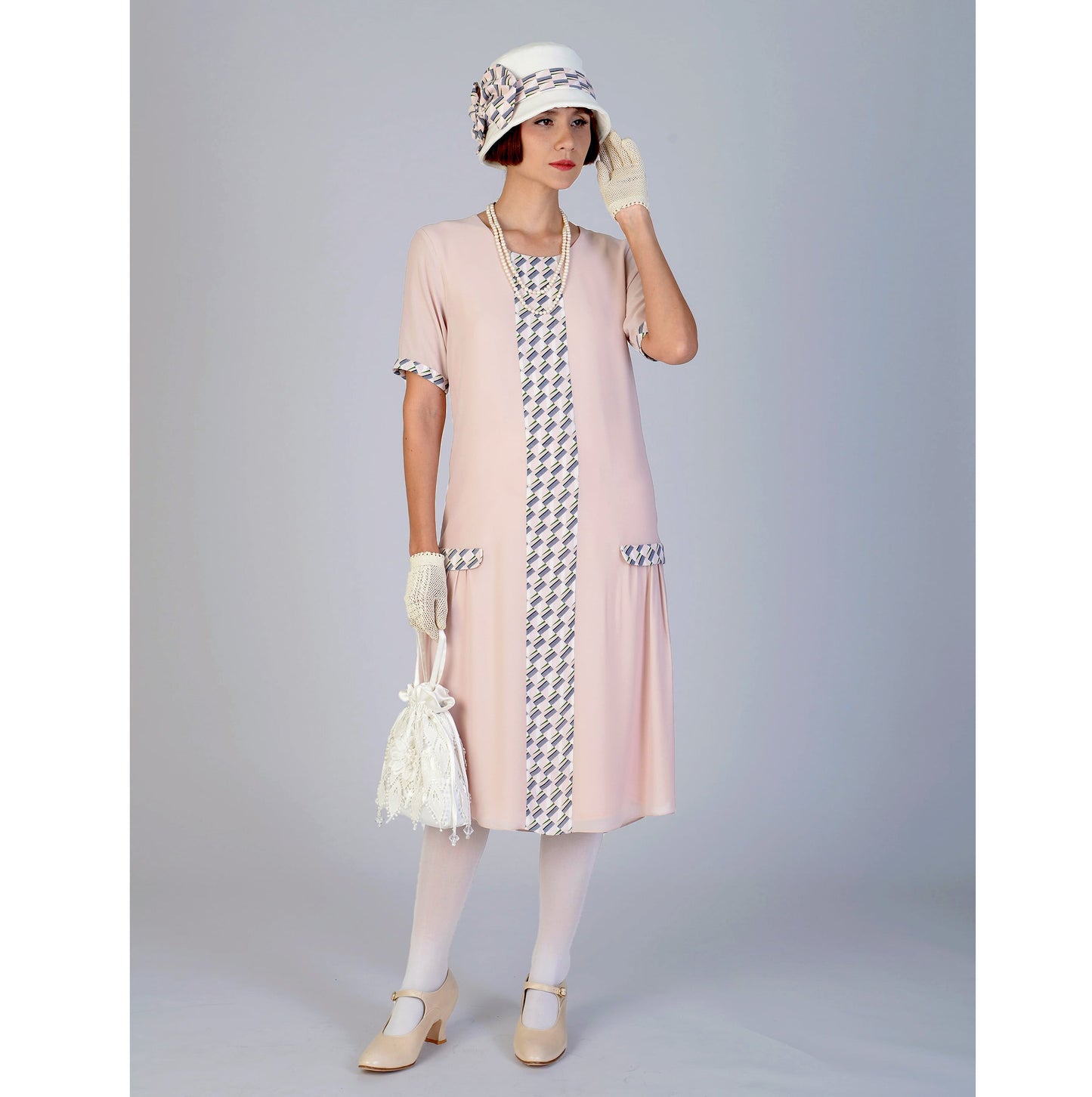 1920s cloche hat in off-white cotton and rectangular printed chiffon