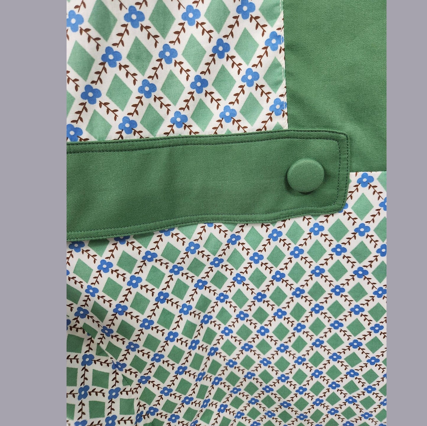 Cotton 1920s day dress in green & white diamond print and green panels