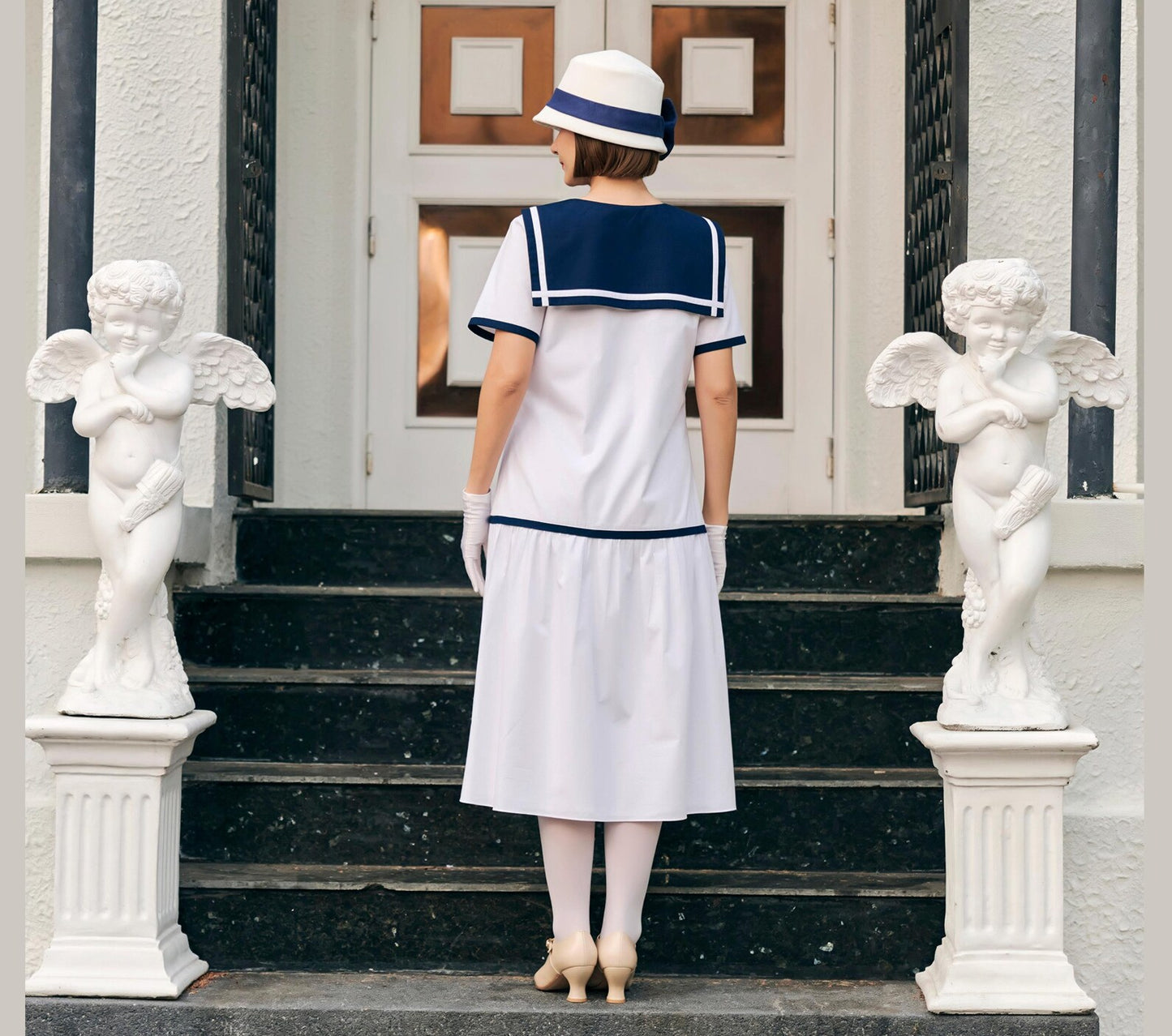 Printed green cotton 1920s dress with a sailor collar