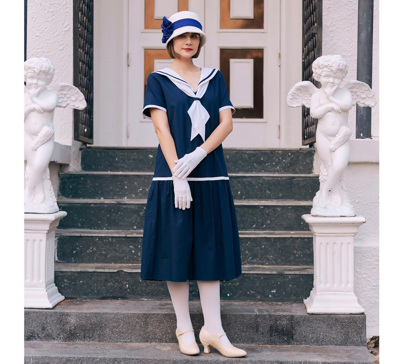 Printed green cotton 1920s dress with a sailor collar