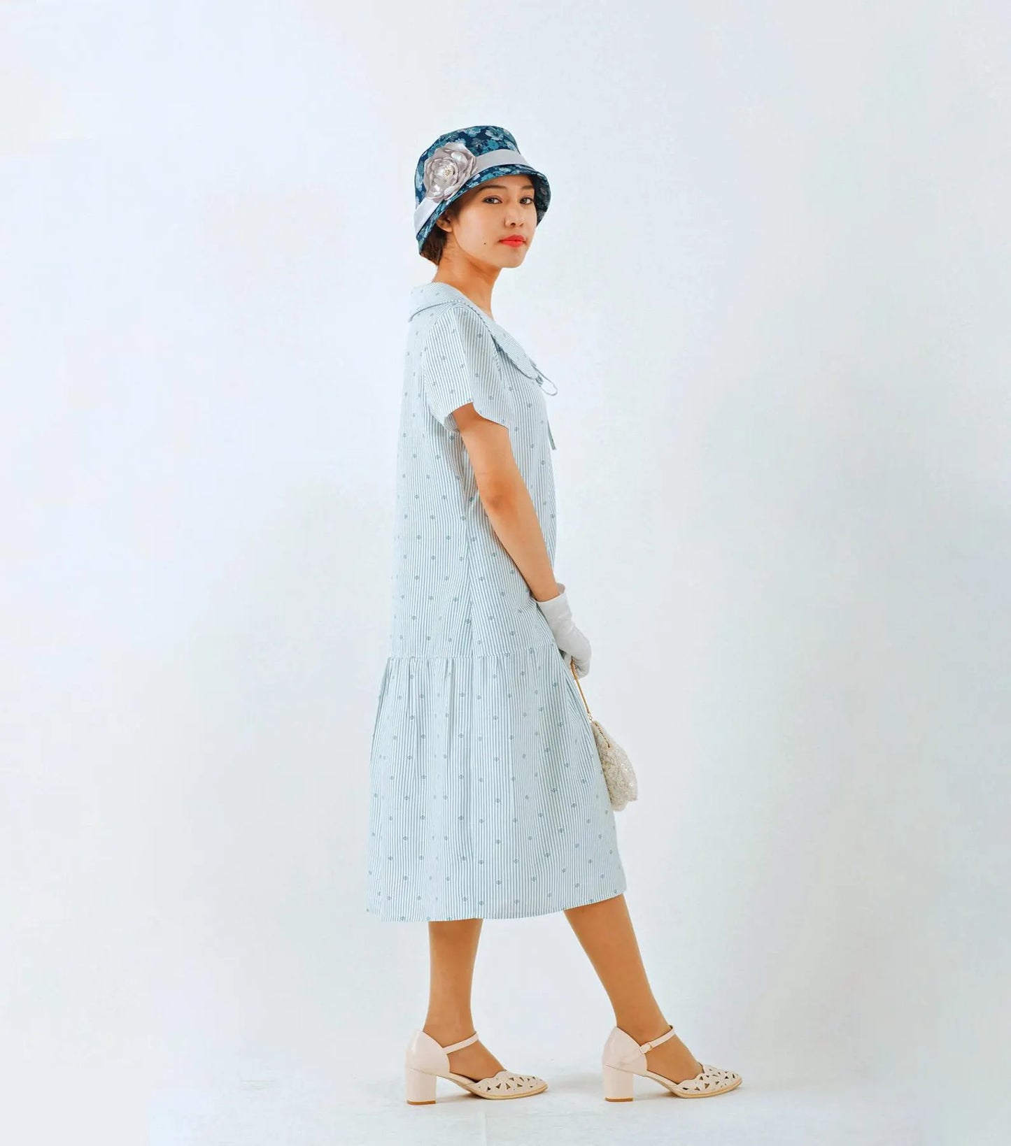CLEARANCE: 1920s Day Dress in White and Blue with Short Sleeves and Peter Pan Collar