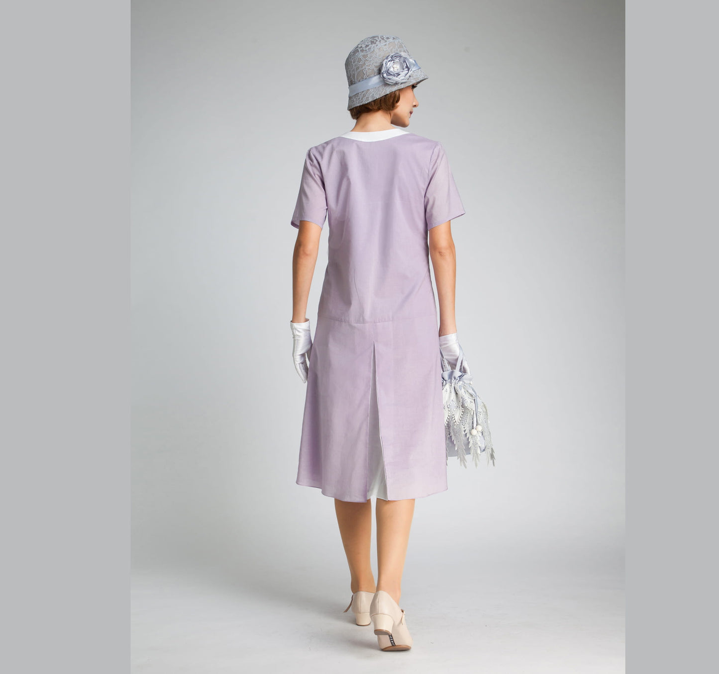 CLEARANCE: Light Purple Cotton 1920s dress with white details and short sleeves