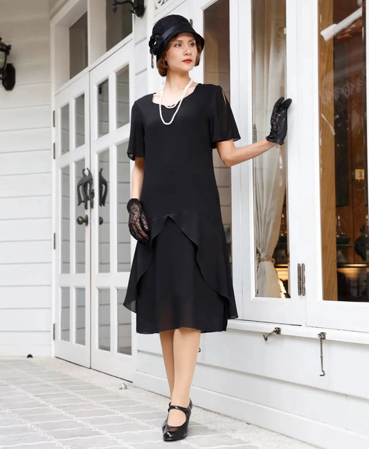 1920s black Great Gatsby dress with sweetheart neckline - a Roaring Twenties dress