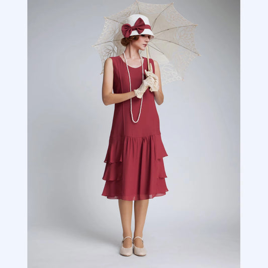 Cloche hat in off-white cotton and maroon red ribbon